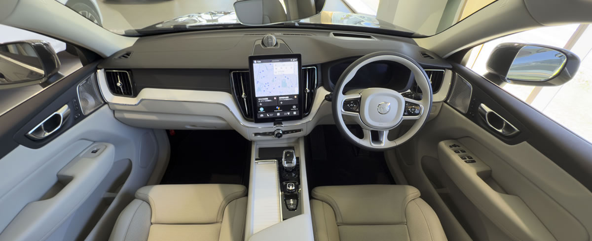 �{���{XC60��p�t���A�}�b�g