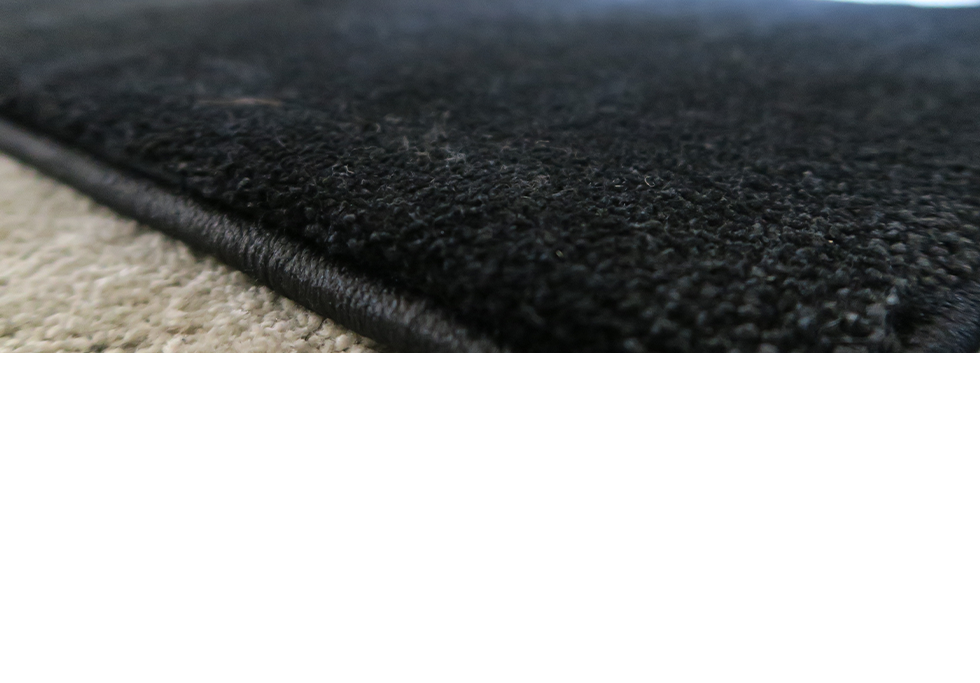 カラー ブラック/ベージュ　材質(表面) 表面オリジナルPP素材　材質(裏面) 裏面 メッシュ加工(無地)　生地の厚み(mm) 約20mm