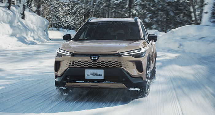 新型カローラクロス 新型 カローラクロス カロクロ 2025年新型カロクロ トヨタ TOYOTA ハニカム GR GRスポーツ ハイブリット HV Z G 2WD E-four 1.8L 2.0L プラチナホワイトパールマイカ セメントグレーメタリック シルバーメタリック マッシブグレー アティチュードブラックマイカ スパークリングブラックパールクリスタルシャイン センシュアルレッドマイカ ダークブルーマイカメタリック カローラ corolla アクティブ ボックス ラゲージ ラゲッジ トランク カーゴ 運転席 助手席 フロント リア 2列目 後部座席 ロング 長 キャンプ 車中泊 アウトドア 汚れ 防止 保護 キズ 傷 汚れ 泥 砂 水 防水 マイナーチェンジ パワートレイン グリル ボディ 内装 外装 GR SPORT マルチディメンショナルデザイン フロアマット 社外品 マット 専用 設計 日本製 国産 JAPAN