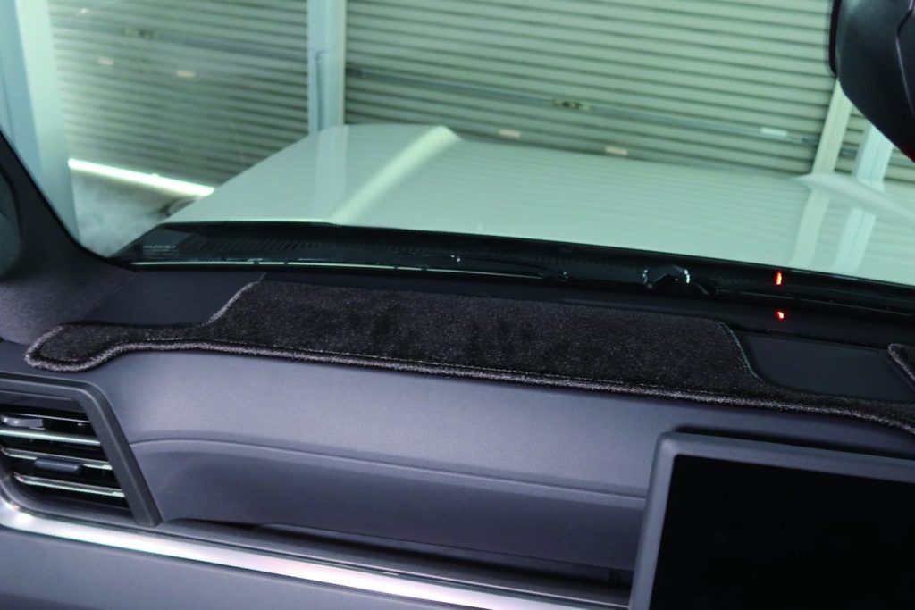 レクサス,lexus,GX,GX550,gx550,550,レクサスGX,レクサスGX550,5人,7人,バージョンL,version,L,オーバートレイル,オーバートレイル+,OVERTRAIL,モデリスタ,カスタム,オフロード,オンロード,アウトドア,フロアマット,足元マット,ラゲッジ,ラゲージ,トランク,カーゴ,専用,設計,アルティジャーノ,社外品,カバー,保護,マット,マーキュリーグレーマイカ,ソニッククォーツ,ソニックチタニウム,チタニウムカーバイドグレー,グラファイトブラックガラスフレーク,テレーンカーキマイカメタリック,ディープブルーマイカ,サドルタン,オート電動格納式,ステップ,アルティジャーノ,高級,おしゃれ,かっこいい,セミアニリン,ダッシュボードマット,ヘッドアップディスプレイ,オーディオスピーカー,ステアリング,シフトノブハンドルカバー