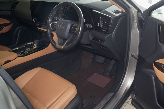 レクサスNX20系 フロアマット レクサスNX 社外フロアマット NX20系 アクセサリー 内装カスタム パーツ カスタムパーツ 車内品 ドレスアップ レクサス 専用設計 社外品 傷防止 汚れ 高級 NX250 NX450h+ 350h OVERTRAIL オーバートレイル 350 fスポーツ バージョンL ムーンデザート ソリスホワイト ダークローズ ヘーゼル フレアレッド モノリス トランク ラゲッジ 運転席