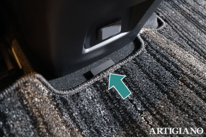 新型RAV4 RAV4 60系 Z ハイブリッド アドベンチャー フルモデルチェンジ 車種専用設計 フロアマット 社外品 ラゲッジマット トランク 荷室 積載 汚れ 傷 キズ 保護 カバー 高級 ラバー 防水 車内 保護 マット 内装 カスタム アウトドア キャンプ