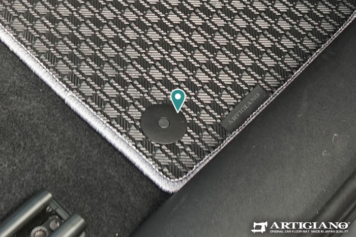 アウディ Q5 Q5スポーツバック Sportback A5 A5 アバント Avant クワトロ アドバンス エディションワン TDI TFSI 車種専用 運転席マット