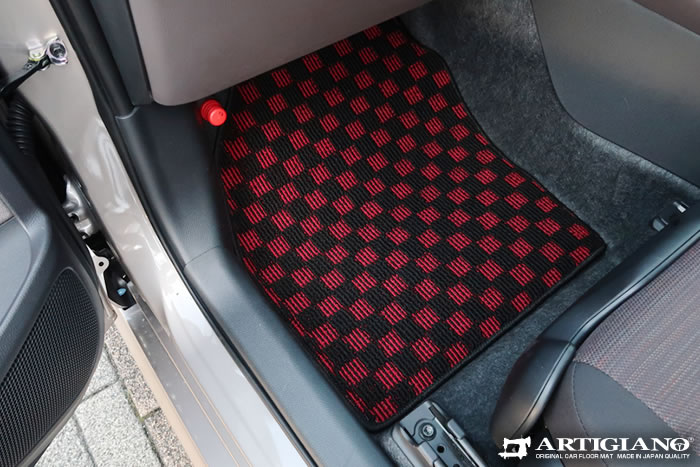 ヤリス 新型ヤリス yaris Z ハイブリッド ガソリン 2WD e-foue G X ウルバーノ AT MT U XBパッケージ 社外品 フロアマット ラゲッジ ラゲージ トランク 汚れ防止