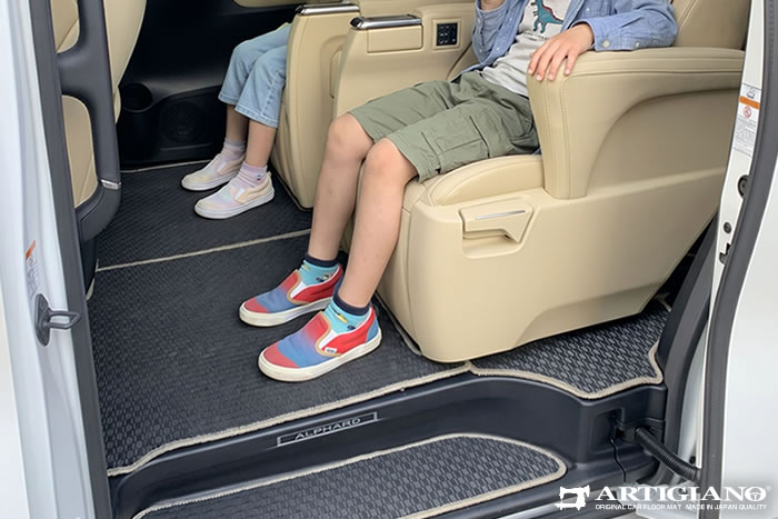 アルファード2列目汚れ防止重ね付け用ラグマット