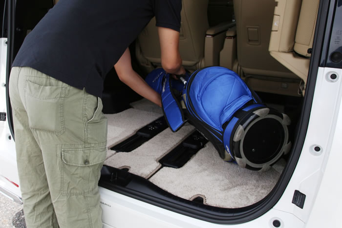 アルティジャーノ ミニバン トランク ラゲッジマット 人気カー用品 汚れ防止に